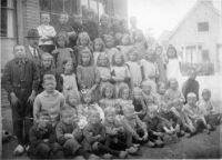 Openbare lagere school ca. 1922  ?2e klas