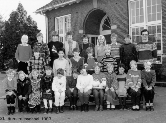 RK Bernardusschool 1982 - 1983 3e en 4e klas